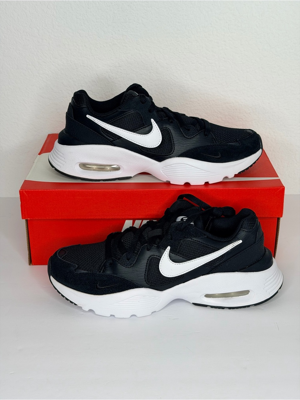 Nike Women’s Air Max Fusion Black/White NWB Sz 9